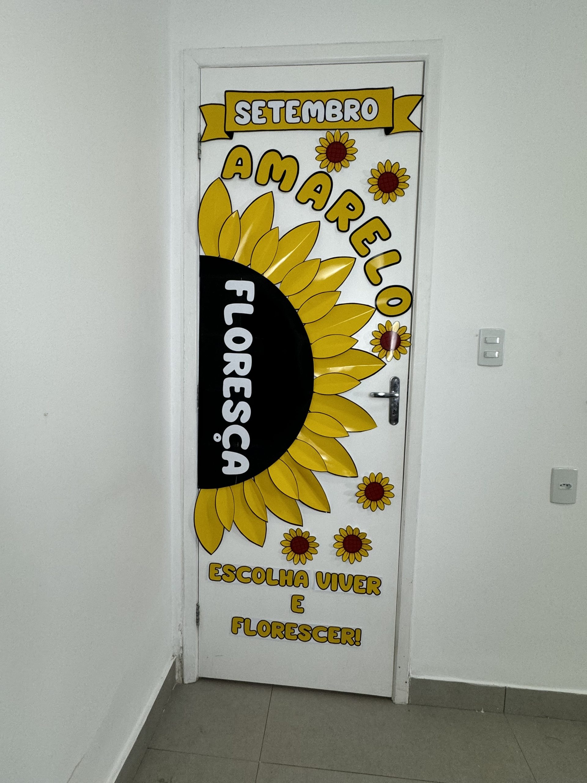 Painel de Porta 3D Setembro Amarelo. Floresça.