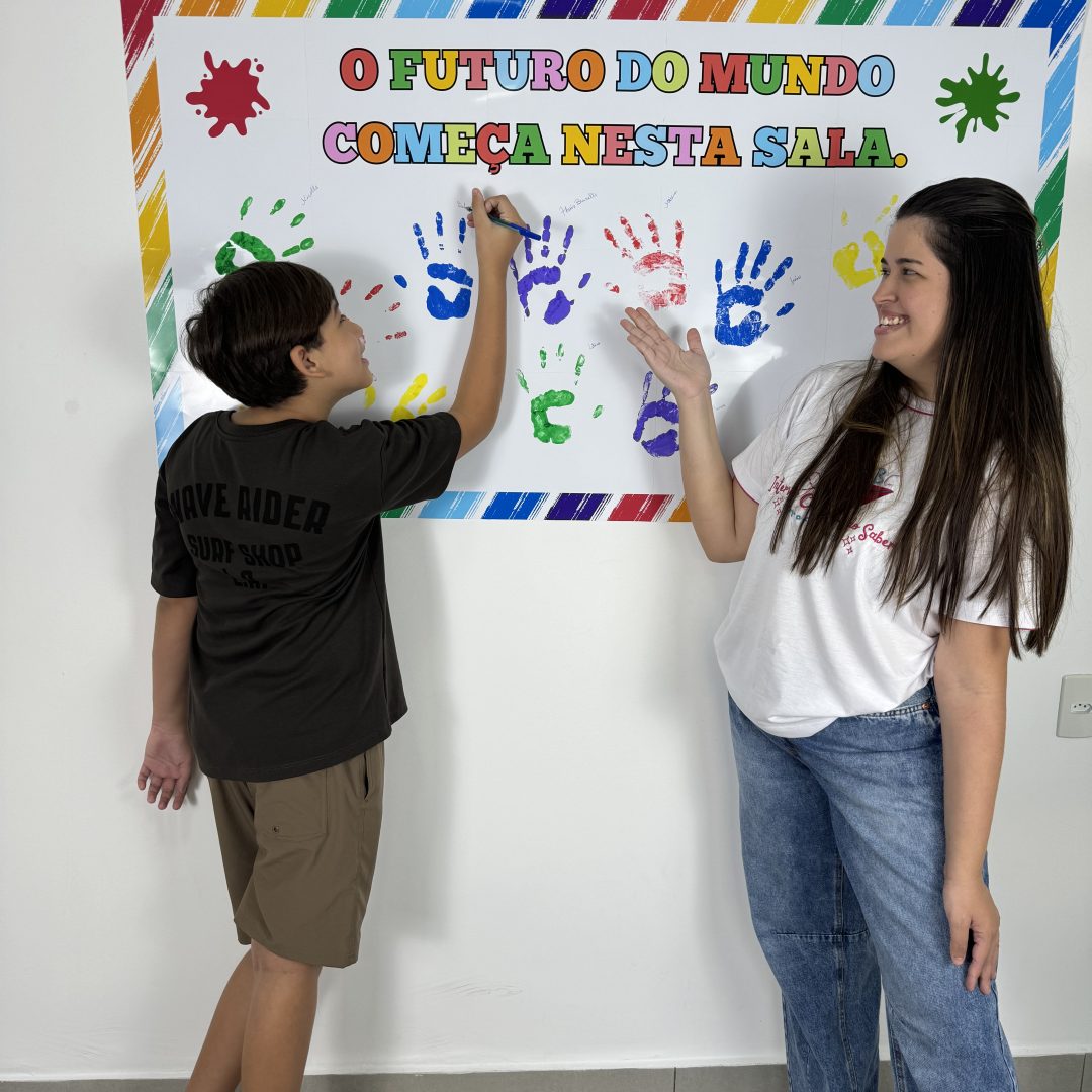 🎨 CARTAZ COLETIVO — O FUTURO DO MUNDO COMEÇA NESTA SALA
