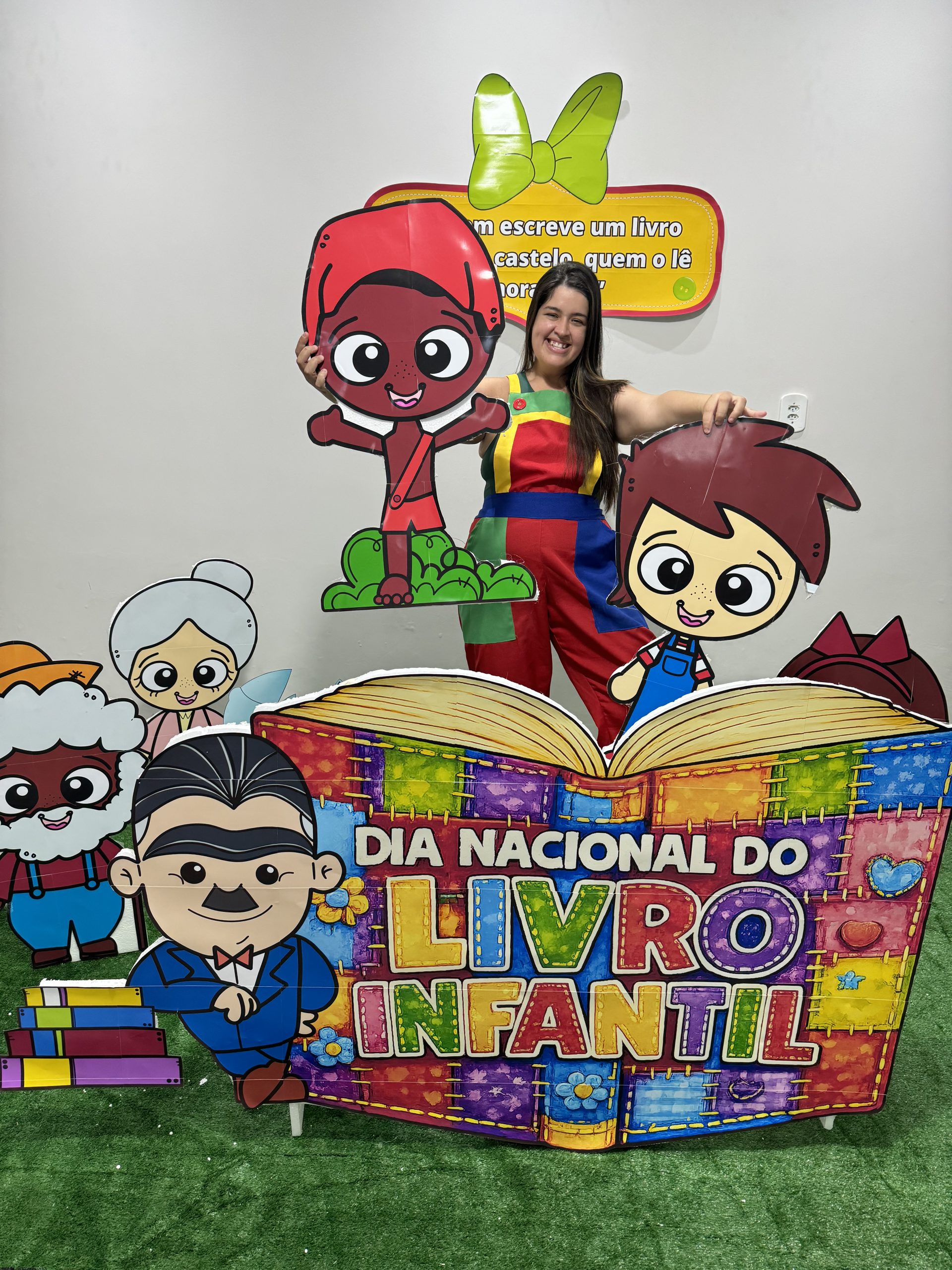 📚 Cenário 3D — Dia Nacional do Livro Infantil