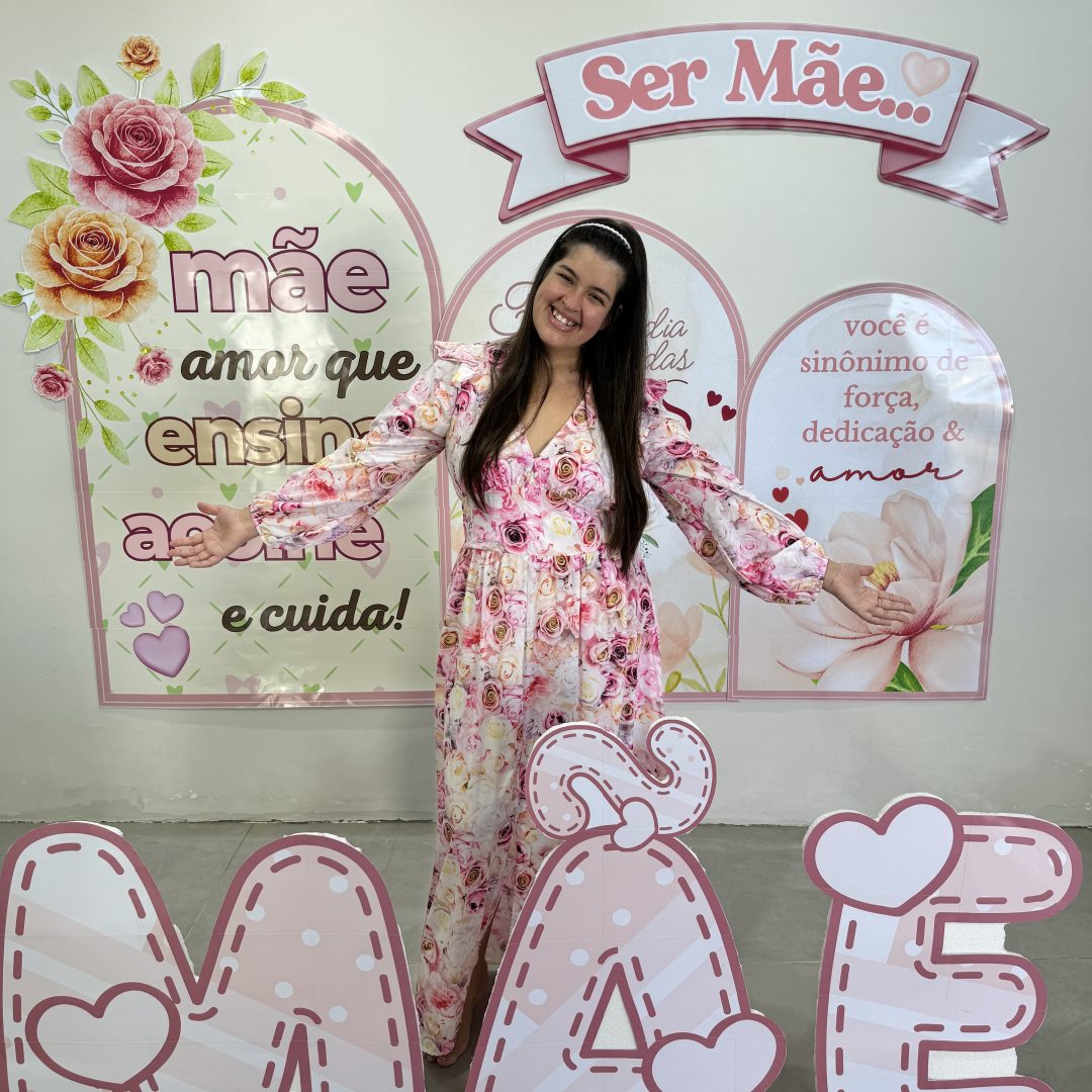 🌸 Cenário 3D Dia das Mães — Ser Mãe…