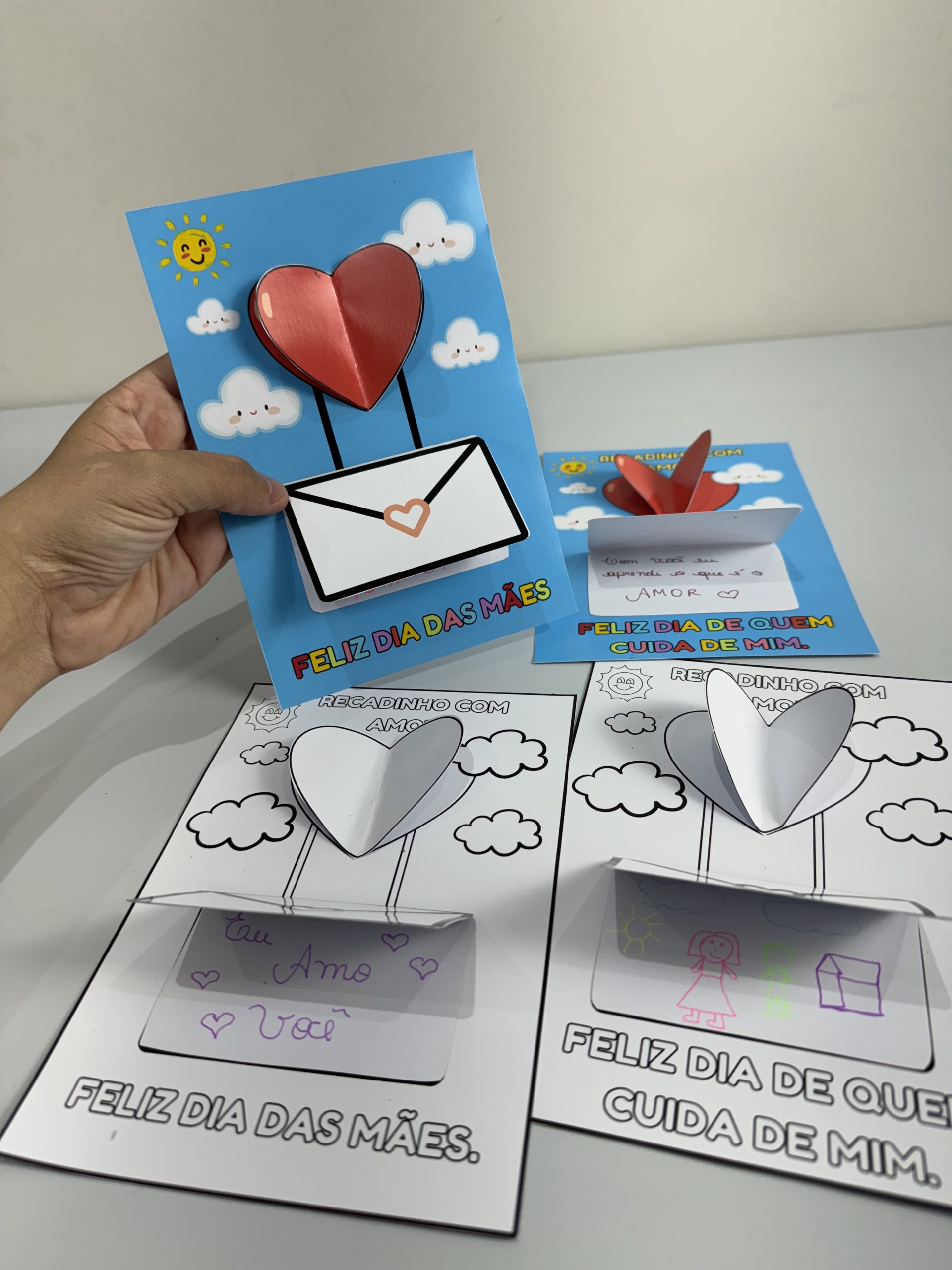 Cartão interativo 3D dia das mães e quem cuida de mim