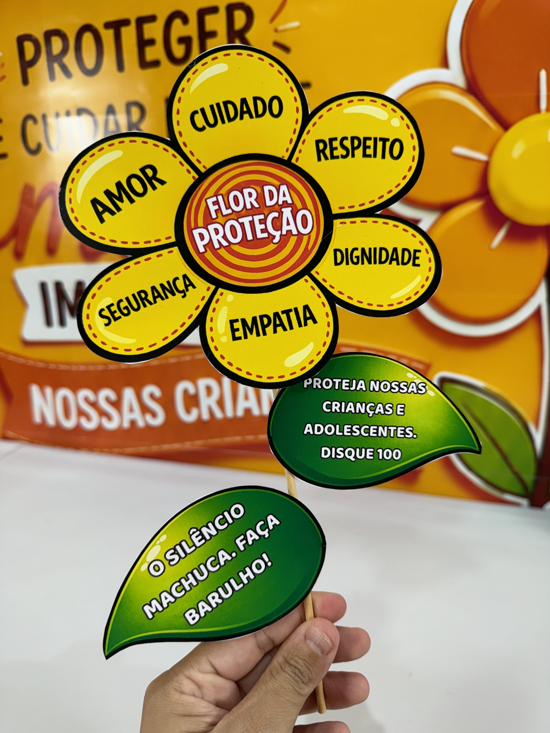 🧡 Chocalho Flor da Proteção