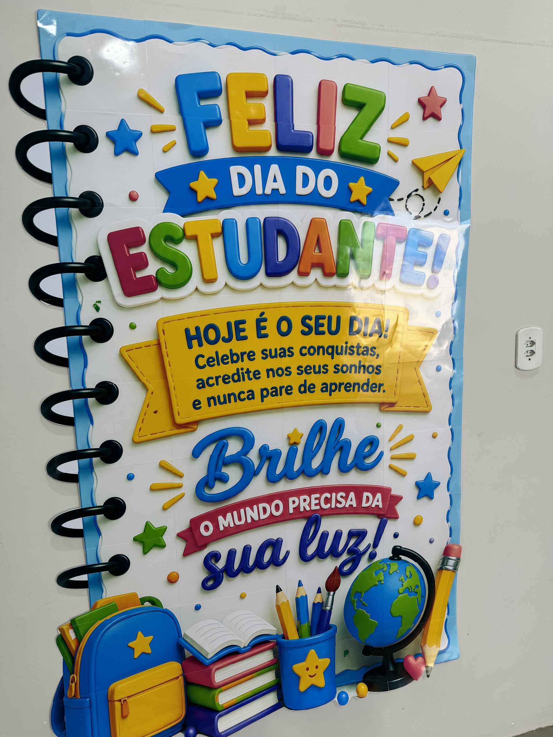 📚✨ Cartaz Brilhe, Estude! – Dia do Estudante - Imagem 10