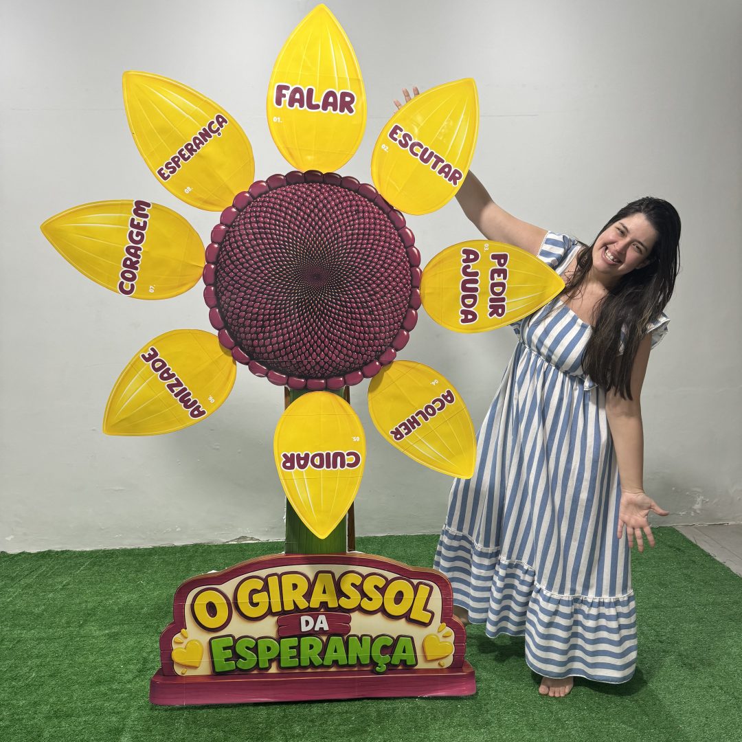 🌻✨ CENÁRIO DE HISTÓRIA – O GIRASSOL DA ESPERANÇA
