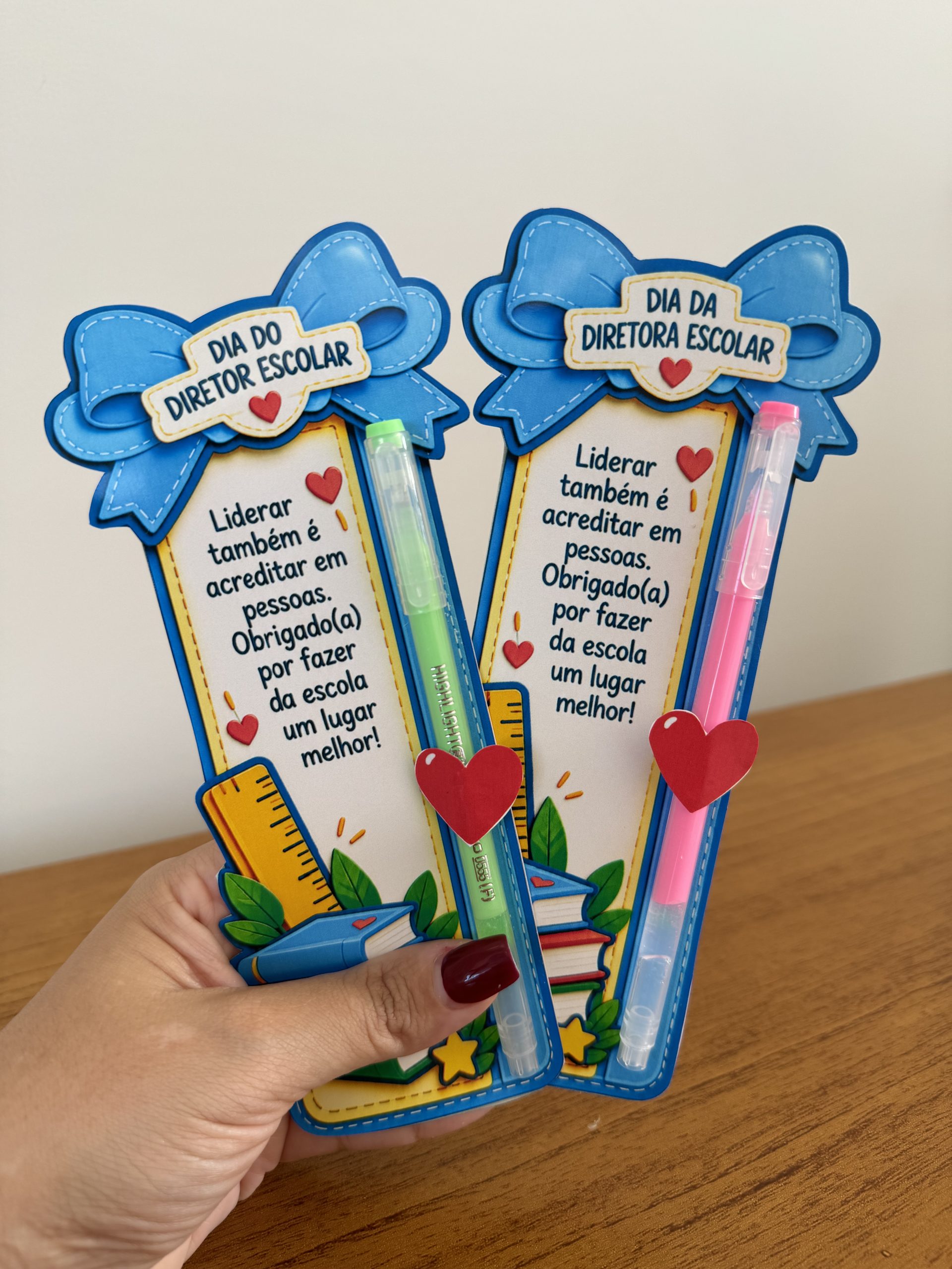 💙🎀 Lembrancinha Porta-Caneta — Dia do(a) Diretor(a) Escolar! 🖊️❤️